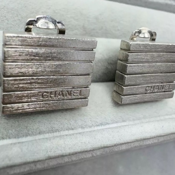Chanel Rare Vintage Silver Earrings - Picture 3 of 12